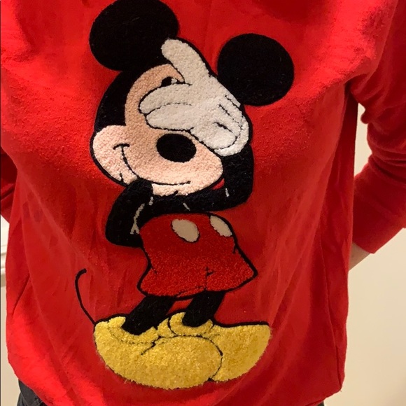 📌 Disney Plush Shy Mickey Mouse Sweatshirt - Picture 3 of 6